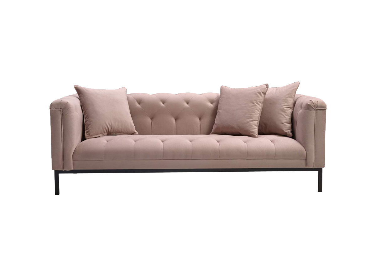 Sofa z luźnymi poduszkami